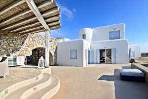 LUXURY VILLA C-6