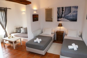 Bedroom 1 (2)