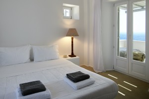 Main House bedroom 2a