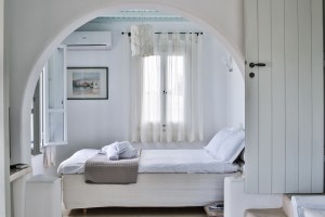 Master Bedroom (2)